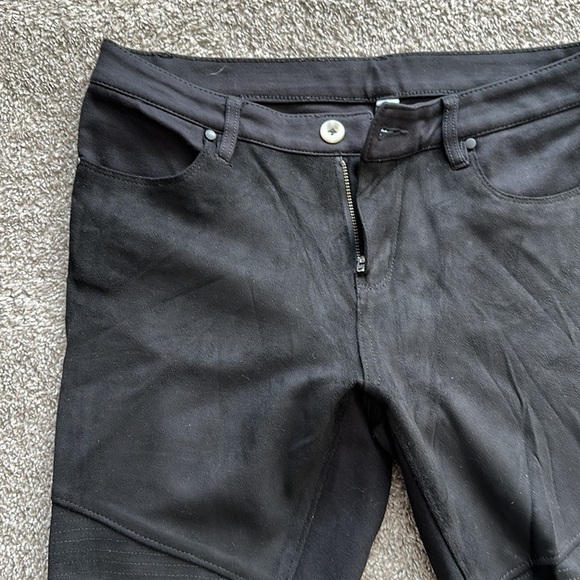 𝅺DESIGN Lab Jeans - Picture 2 of 6